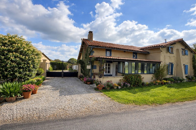 chalet for sale in Charente