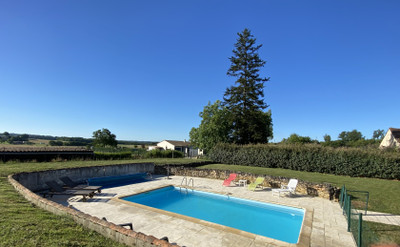 French property for sale in Souffrignac, Charente - €399,950 - photo 2
