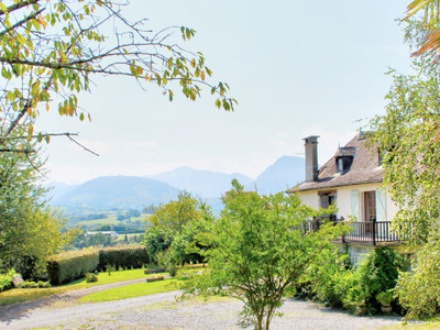 PYRENEAN COUNTRY RESIDENCE + AIRFIELD + 11 HECTARES + CONFERENCE CENTRE + AMAZING PANORAMIC MOUNTAIN VIEWS...