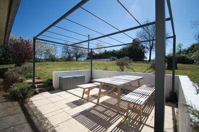 French property for sale in Monbahus, Lot-et-Garonne - €281,000 - photo 2