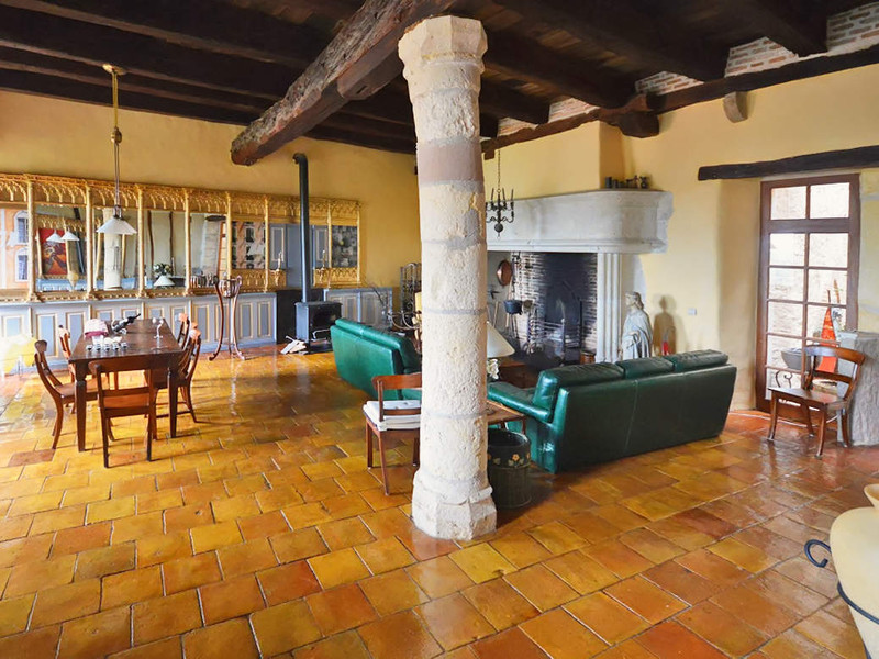 French property for sale in Cordes-sur-Ciel, Tarn - &#8364;834,000 - photo 6