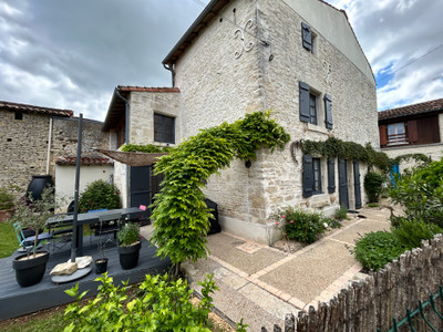 house for sale in Deux-Sèvres