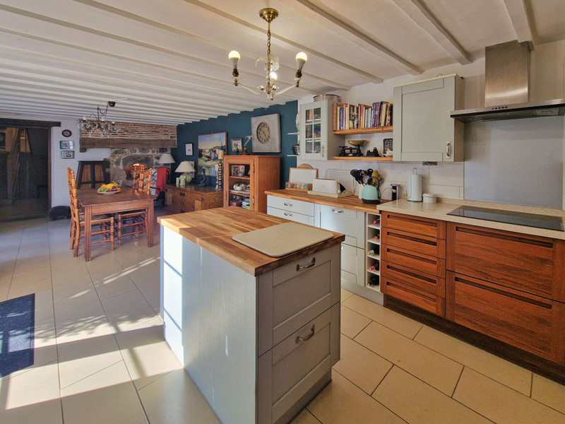 French property for sale in Chabanais, Charente - €214,000 - photo 4