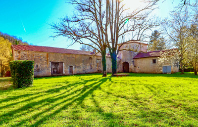 French property for sale in Moulins-sur-Tardoire, Charente - €440,000 - photo 12