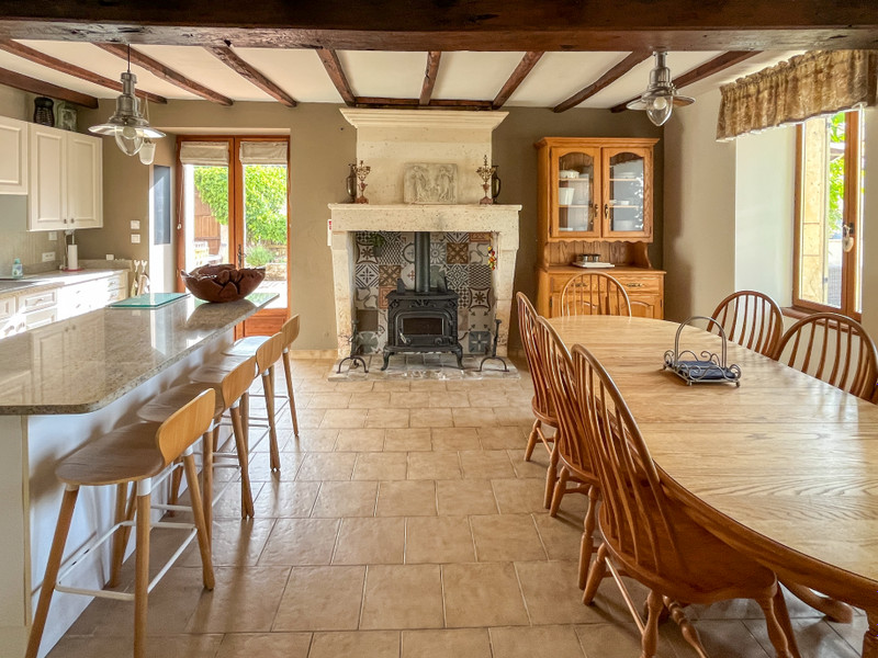 French property for sale in Sainte-Souline, Charente - €487,600 - photo 3