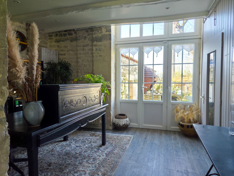 French property for sale in Valdelaume, Deux-Sèvres - €185,000 - photo 6
