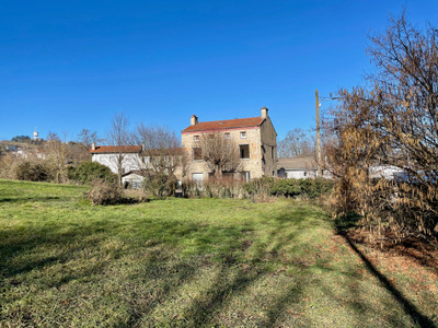 Maison à vendre à Saint-Genest-Lerpt, Loire, Rhône-Alpes, avec Leggett Immobilier