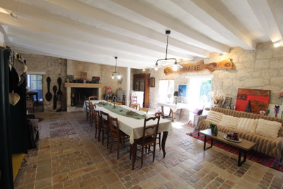French property for sale in Oyré, Vienne - €495,000 - photo 3