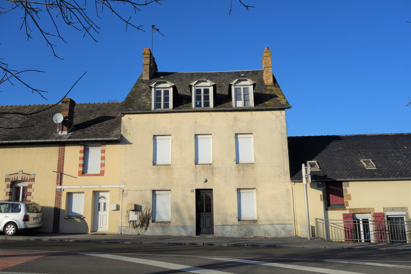 Maison à vendre à Pré-en-Pail-Saint-Samson, Mayenne - 33 100 € - photo 1