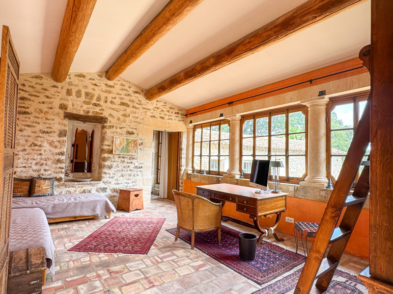 French property for sale in Grillon, Vaucluse - €580,000 - photo 6