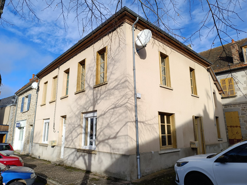 French property for sale in Auzances, Creuse - €49,900 - photo 1