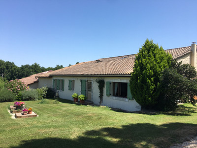 Maison à vendre à Chatenet, Charente-Maritime, Poitou-Charentes, avec Leggett Immobilier