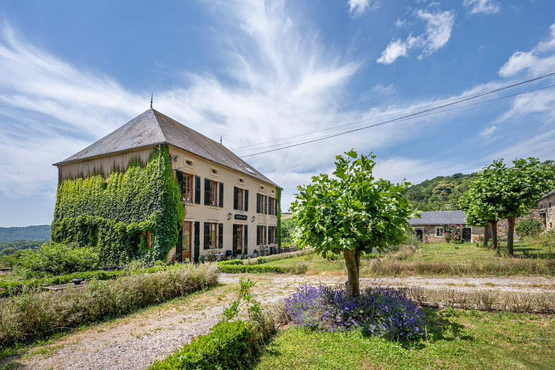 French property for sale in Villapourçon, Nièvre - €495,000 - photo 0