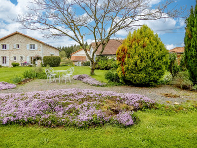 Maison à vendre à Le Lindois, Charente, Poitou-Charentes, avec Leggett Immobilier
