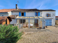 Maison à vendre à Néré, Charente-Maritime - 136 250 € - photo 1