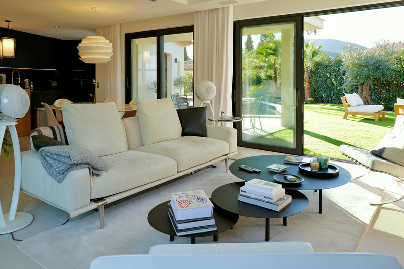 French property for sale in Sainte-Maxime, Var - €1,790,000 - photo 2