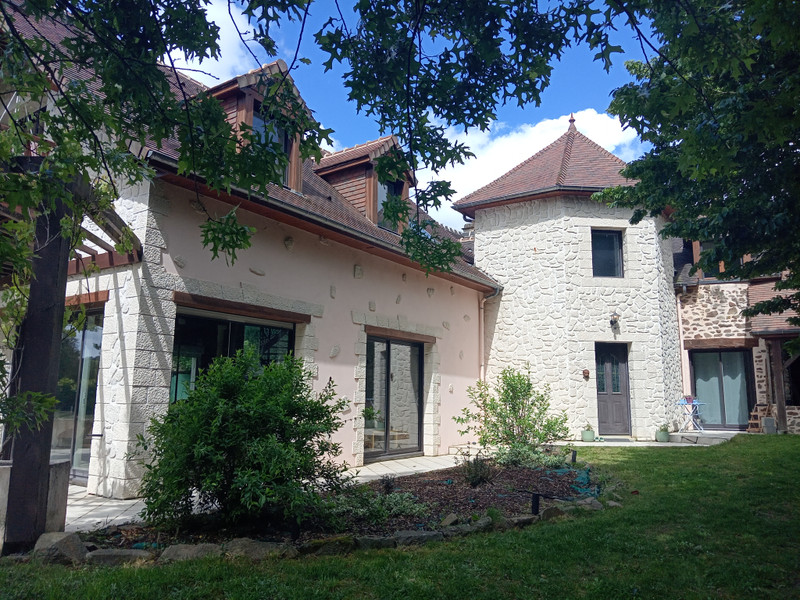 French property for sale in Mont-Saint-Jean, Sarthe - €379,000 - photo 9