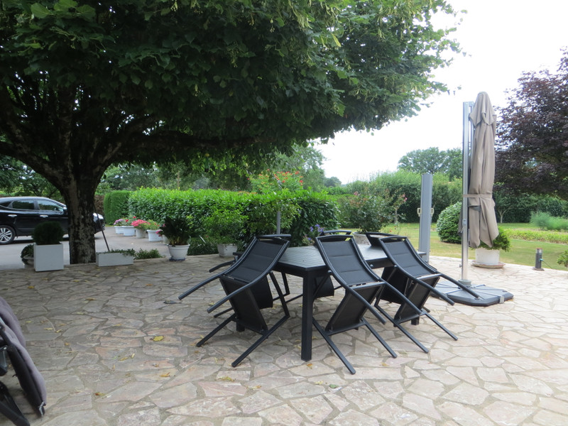 French property for sale in Confolens, Charente - &#8364;349,000 - photo 10
