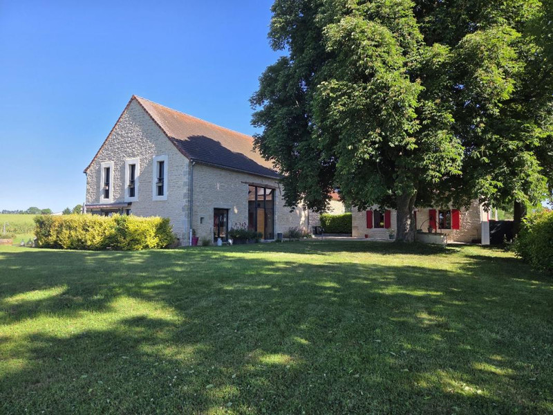 Maison à vendre à Effiat, Puy-de-Dôme - 499.000 € - photo 1