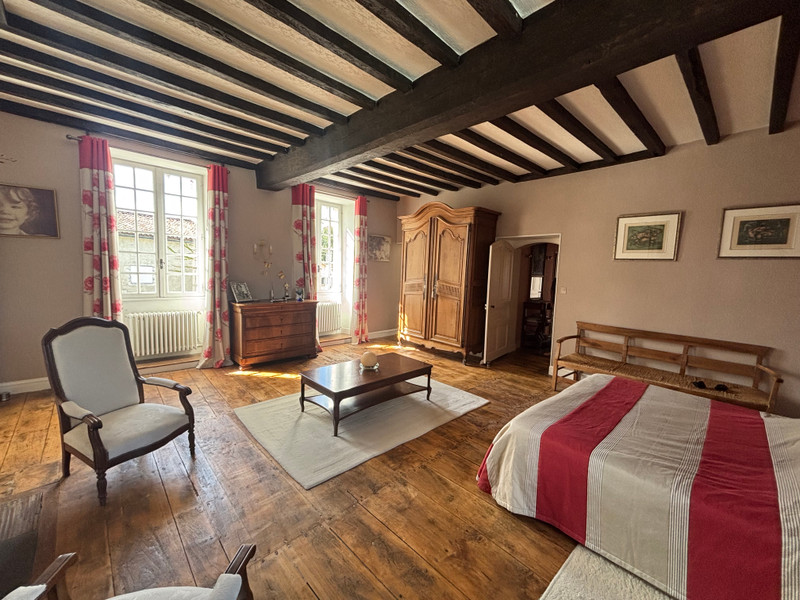 French property for sale in Angoulême, Charente - €795,000 - photo 9