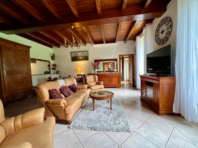 French property for sale in Fontenet, Charente-Maritime - €300,000 - photo 3