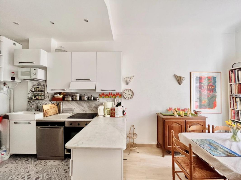 French property for sale in Nice, Alpes-Maritimes - €385,000 - photo 4