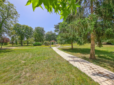 French property for sale in La Rochefoucauld-en-Angoumois, Charente - €450,000 - photo 6