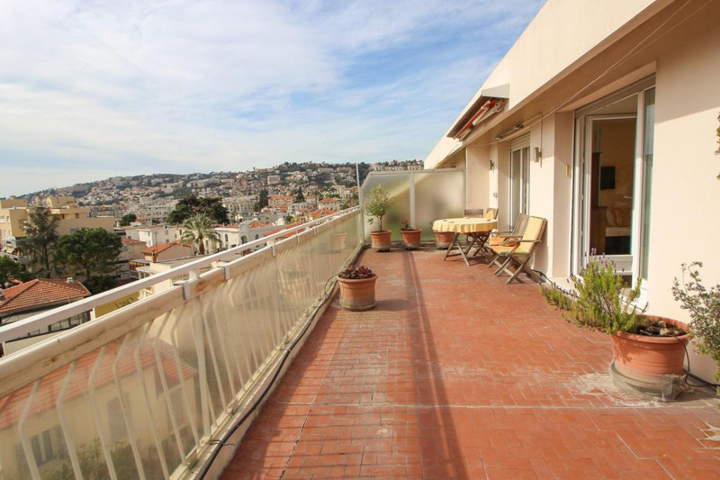 French property for sale in Nice, Alpes-Maritimes - €349,000 - photo 2