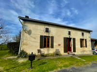Maison à vendre à Clérac, Charente-Maritime - 172.800 € - photo 1