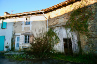 Maison à vendre à Écuras, Charente - 21.600 € - photo 13