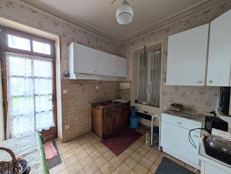French property for sale in Aubusson, Creuse - €130,800 - photo 5