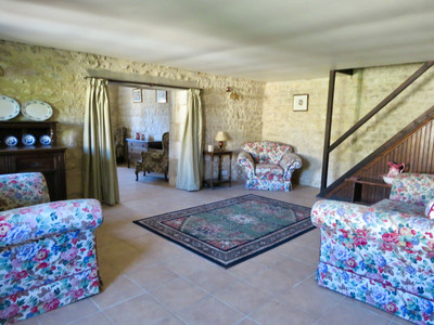 French property for sale in Saint-Savinien, Charente-Maritime - €250,000 - photo 13