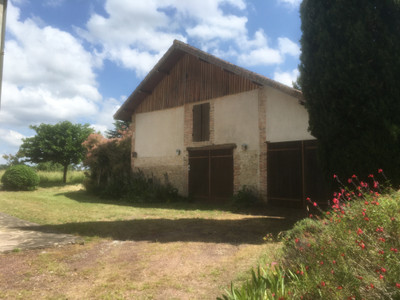 French property for sale in Saint-Pierre-du-Palais, Charente-Maritime - €431,500 - photo 2
