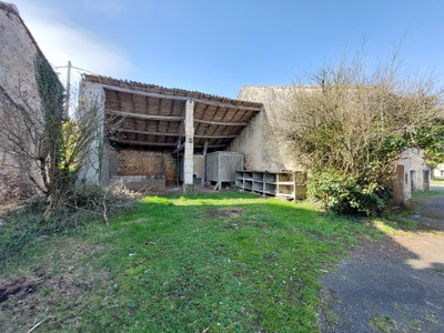 French property for sale in Angoulême, Charente - €198,220 - photo 3