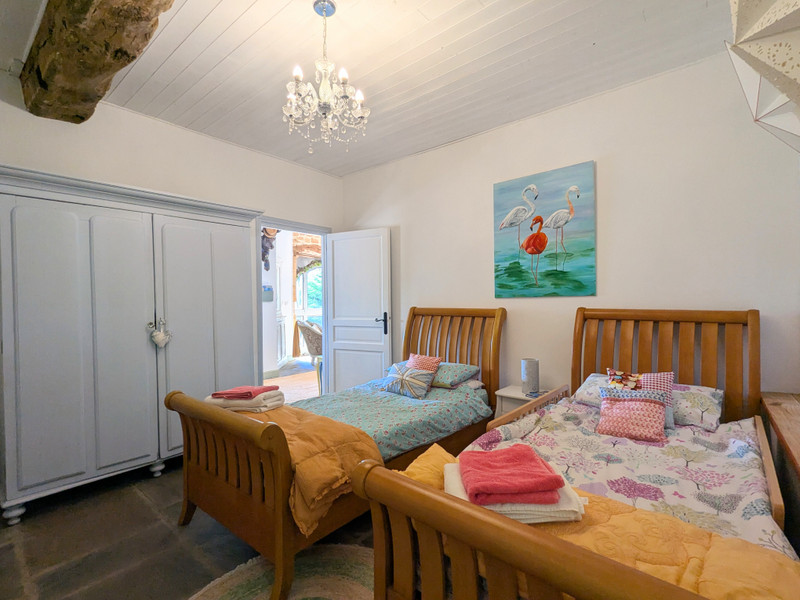 French property for sale in Nanthiat, Dordogne - €370,000 - photo 9