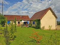 houses and homes for sale inGénisDordogne Aquitaine