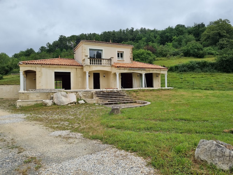 French property for sale in Boulazac Isle Manoire, Dordogne - &#8364;319,500 - photo 2