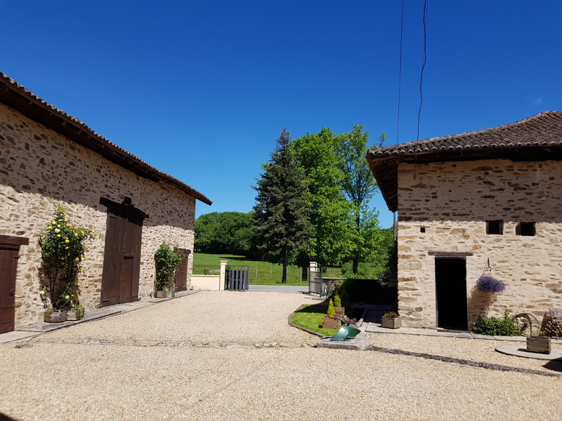 French property for sale in Oradour-sur-Vayres, Haute-Vienne - photo 2