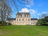 Chateau à vendre à Écurat, Charente-Maritime - 950.000 € - photo 1