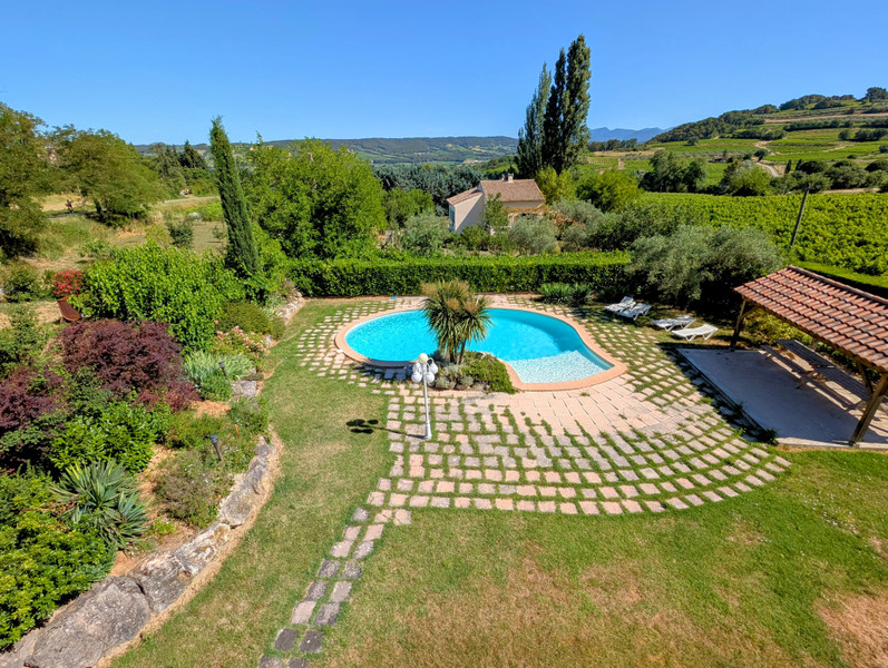 French property for sale in Villedieu, Vaucluse - €560,000 - photo 2