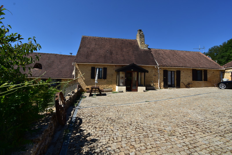 French property for sale in Saint-André-d'Allas, Dordogne - €681,580 - photo 1