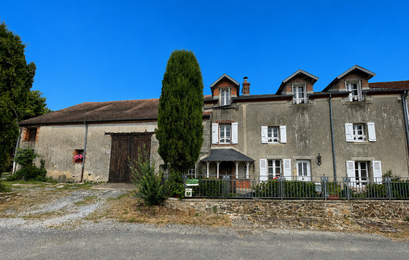 French property for sale in Magnac-Laval, Haute-Vienne - €267,500 - photo 2