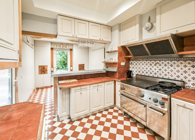 French property for sale in Cergy, Val-d'Oise - €1,100,000 - photo 7