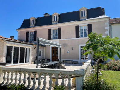 house for sale in Poitou-Charentes - photo 1