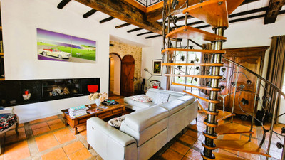 French property for sale in Église-Neuve-d'Issac, Dordogne - €950,000 - photo 2