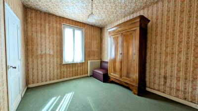 French property for sale in Coutras, Gironde - €189,390 - photo 3