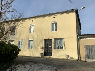 Maison à vendre à Sos, Lot-et-Garonne, Aquitaine, avec Leggett Immobilier
