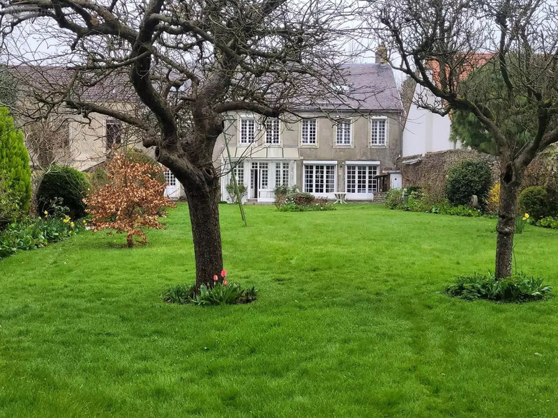 French property for sale in Saint-Martin-Boulogne, Pas-de-Calais - €394,000 - photo 0