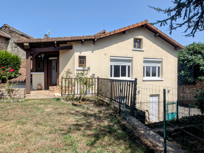 French property for sale in Dournazac, Haute-Vienne - €90,200 - photo 1