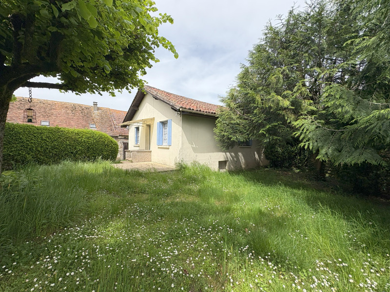 French property for sale in Champs-Romain, Dordogne - €87,500 - photo 1